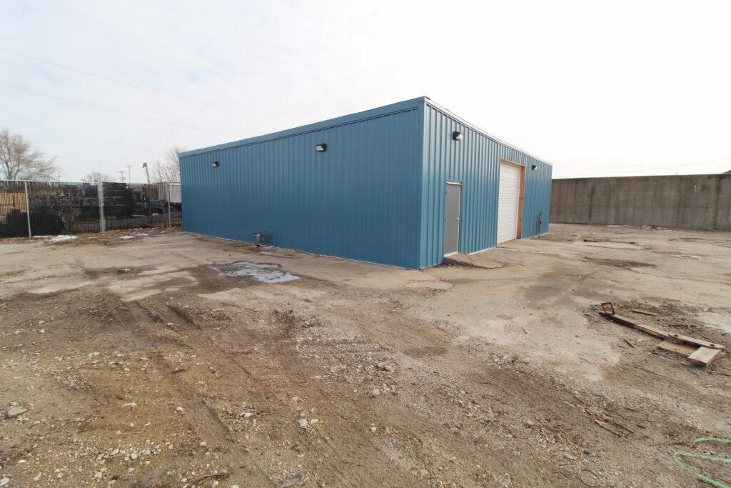 Kansas City, KS warehouse or industrial space with fenced yard